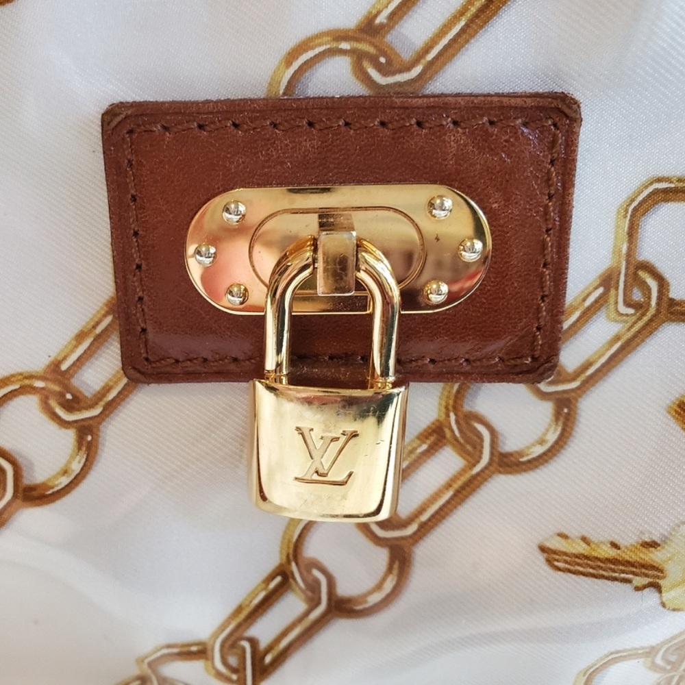 Louis Vuitton 🌟 Charms Blanc Pochette - Extremely Rare - Picture 7 of 7